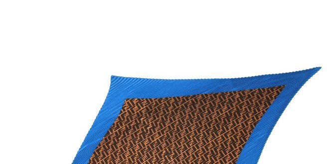 Plisovaný hedvábný šátek Fendi s modrým lemováním