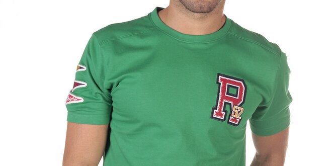 Pánské zelené tričko s písmenem na hrudi CLK