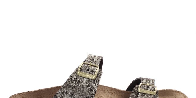 Pantofle se dvěma přezkami a lesklým vzorem Papillio