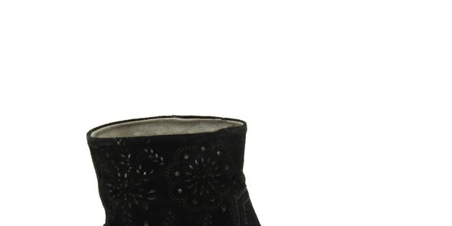 Dámské černé kotníčkové boty s perforací Giorgio Picino