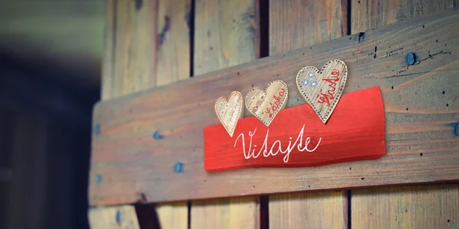 Handmade drevené lopáriky či nápisy na dvere