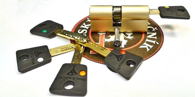 Cylindrická vložka MUL-T-LOCK 7x7 30/35 mm