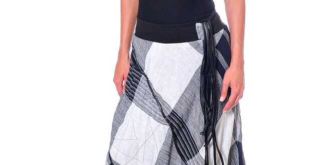 Dámská černo-bílá károvaná sukně Daka