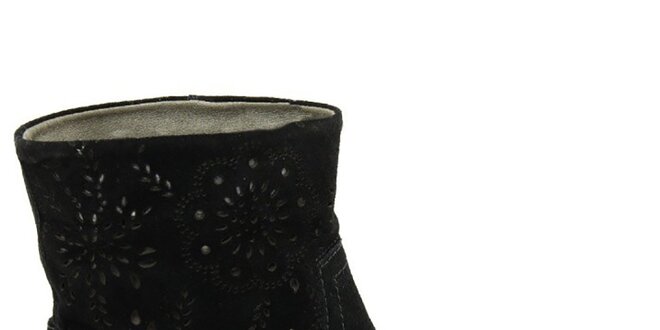 Dámské černé kotníčkové boty s perforací Giorgio Picino