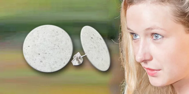Betonové náušnice "Dot" od Industry Jewels