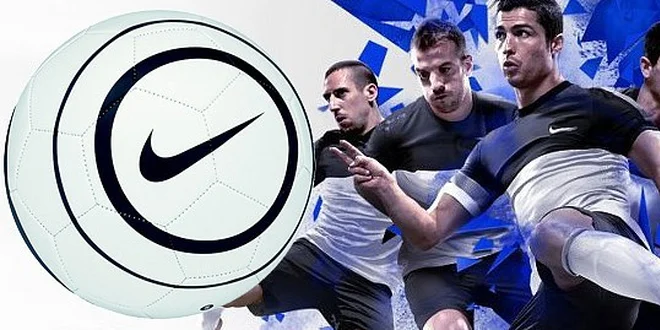 Špičkový fotbalový míč NIKE ACUTO TEAM. Kopejte jako profesionál.