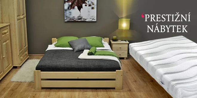 Masivní dřevěná postel roštem a matrací