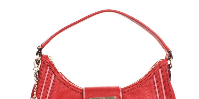 Dámská červená kožená kabelka s kulatým přívěskem a růžovými prvky DKNY