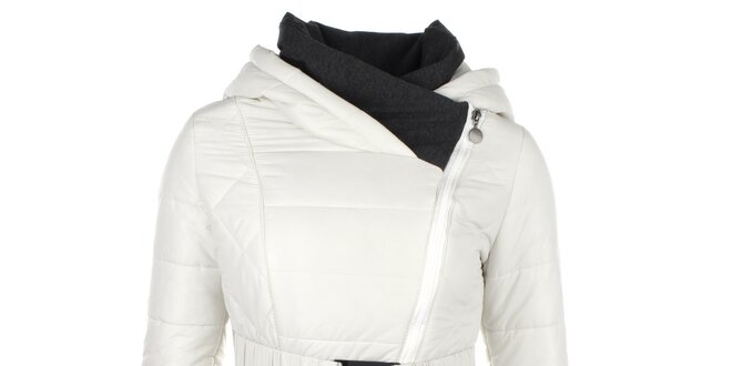 Dámský bílý kabátek se šikmým zipem Fly Moda