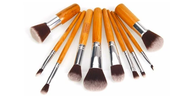 Přírodní bambusové make-up štětce (10 ks)