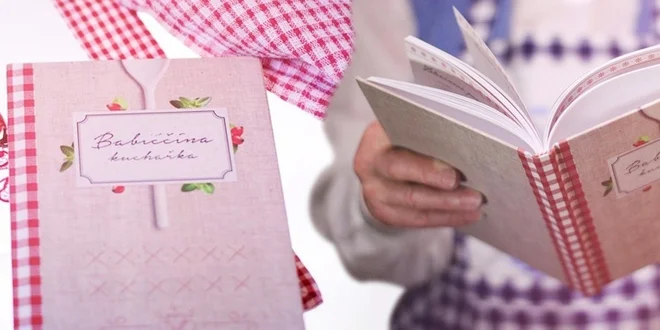 Domácí kuchařka s vašimi vlastními recepty