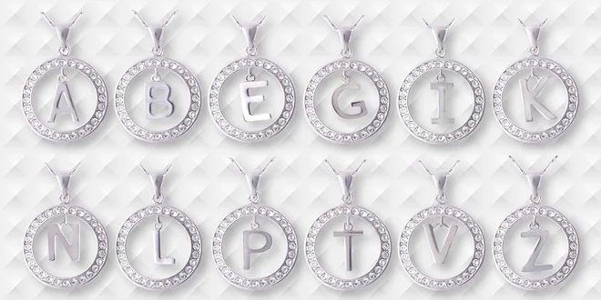 Zářivé šperky osázené krystaly