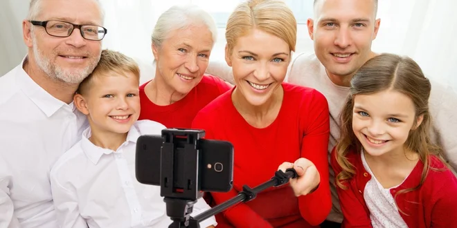 Selfie tyč s bluetooth dálkovým ovladačem