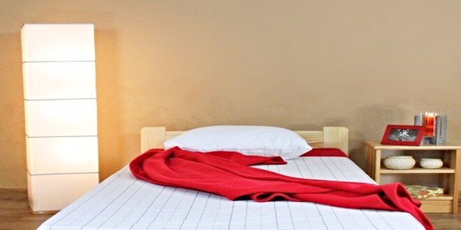 Masivní postel Verona včetně roštu