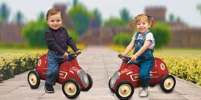 Stylové odrážedlo Radio Flyer Little Red Roadster