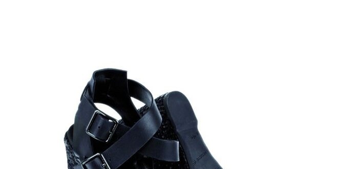 Dámské černé kožené sandály Lacoste na vysokém klínu