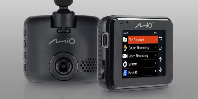 Výkonná autokamera MIO C320 s GPS navigací