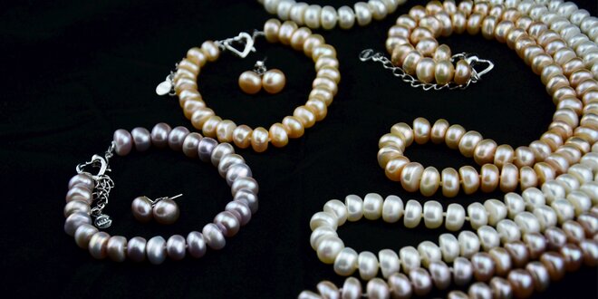 Náhrdelník, náramek a náušnice z pravých perel