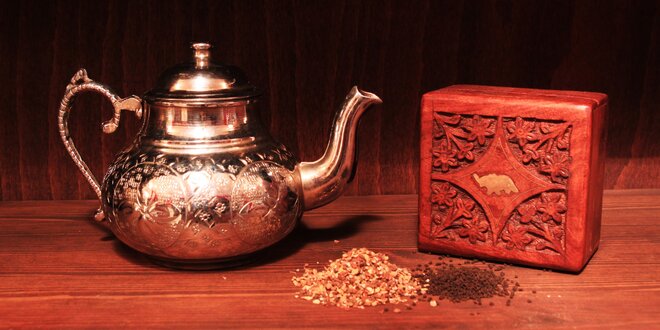 Kořeněný Masala chai nebo himalájské čaje