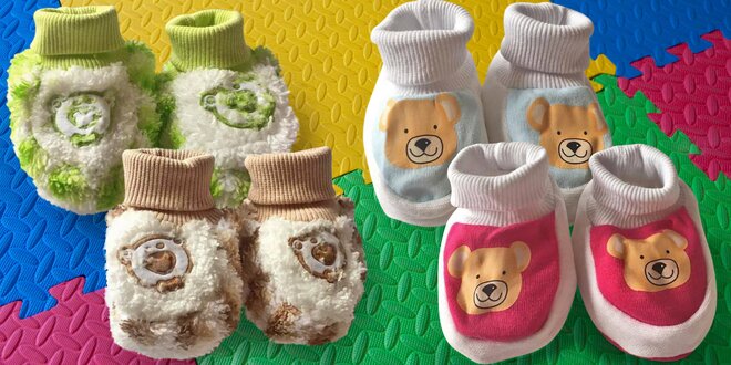 Bavlněné kojenecké capáčky s motivem medvídka