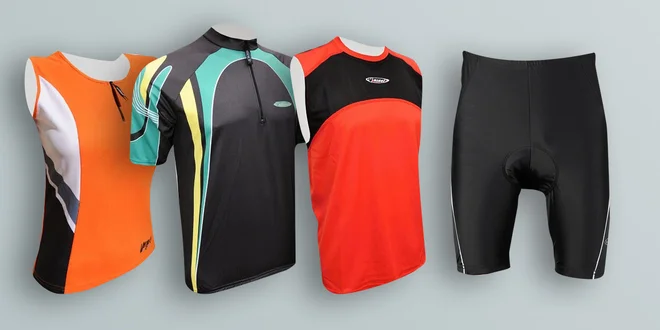 Cyklistické dresy a kraťasy