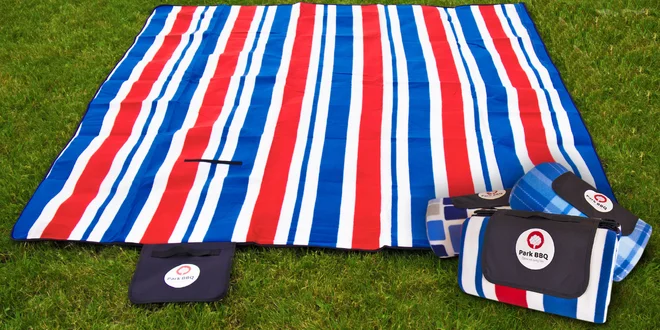 Stylová pikniková deka s termoizolační vrstvou