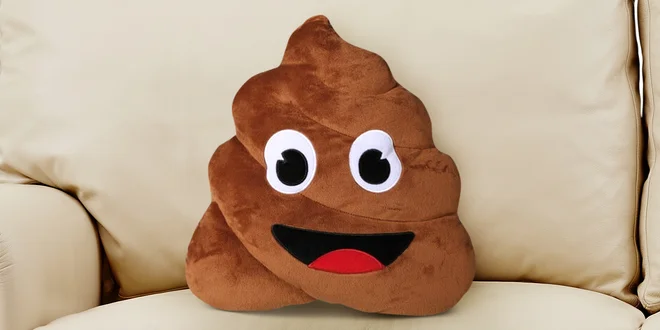 Hnědý polštářek originálního tvaru