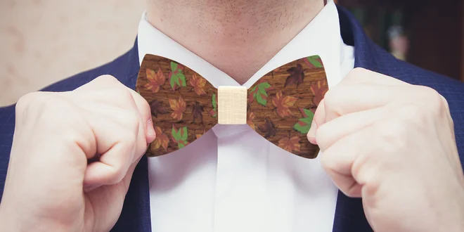 Elegantní doplněk: Dřevěný pánský motýlek
