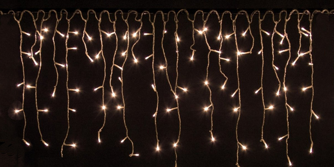 Vánoční LED osvětlení - rampouchy i světelný déšť