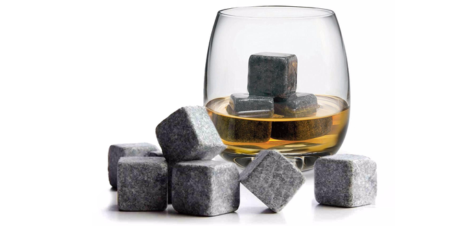 Whiskey Stones: 9 kamenů pro chlazení nápojů