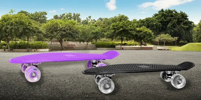 Skateboard se svítícími kolečky: 8 odstínů