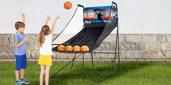 Elektronická basket hra až pro 4 hráče