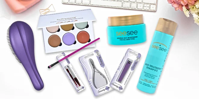 Kosmetické balíčky: hřebeny, krémy i paletky