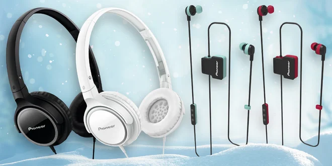 Sluchátka Pioneer: pecky, bluetooth i přes uši