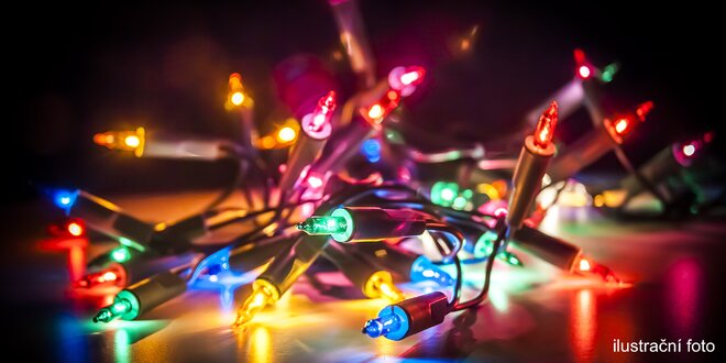 Vánoční LED osvětlení: bílý řetěz, hvězda i déšť