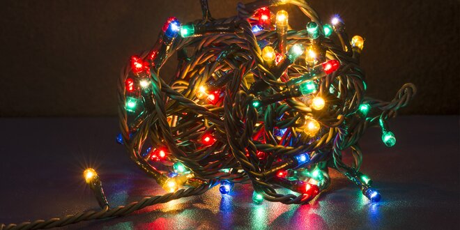 Vánoční LED osvětlení: řetězy, hvězdy i vločky