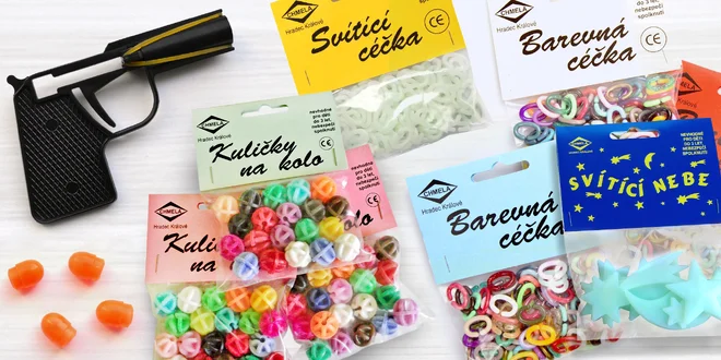 Retro céčka, špuntovka, svítící nebe a další