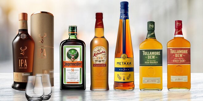 Jägermeister, whisky, Metaxa i karibský rum