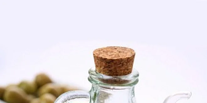 52 Kč za 1 litr olivového oleje na vaření v původní hodnotě 70 Kč