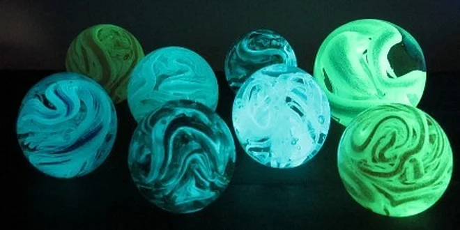 Luminiscentní (foskoreskující) těžítka za 69 Kč