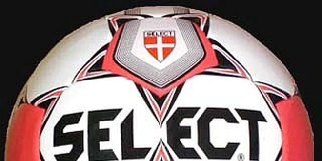 510 Kč za SELECT Numero 10 Special – fotbalový míč velikost 5 nebo 4
