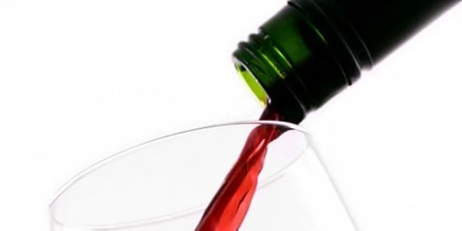 79 Kč za Syrah sudové víno červené točené do PET obalu v hodnotě 139 Kč