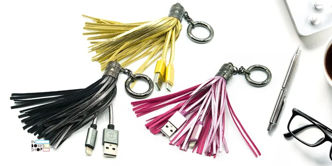 Střapec na kabelku s Ligtning i microUSB kabelem