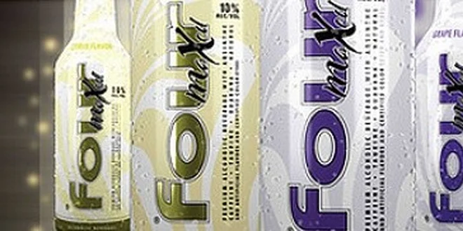 Lavish a Four Maxed - alkoholové nápoje s vynikající chutí - 12 kusů