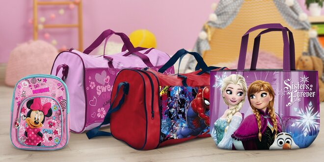 Tašky a batůžky s postavami z Disneyho pohádek