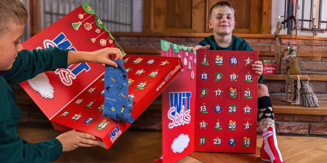 Adventní kalendář veselých ponožek české výroby