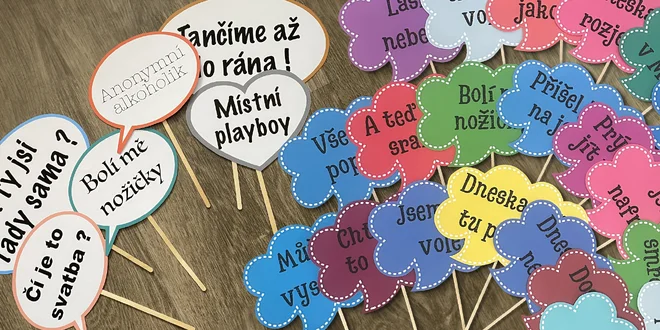 Rekvizity do fotokoutku s vtipnými hláškami
