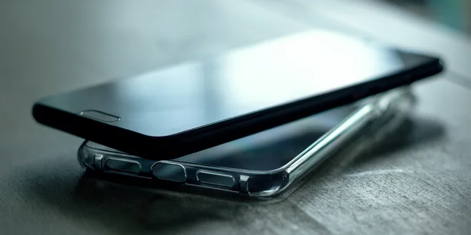 Sklo a pouzdro pro LG, Nokia, Samsung a Lumia