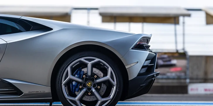 LAMBORGHINI HURACÁN