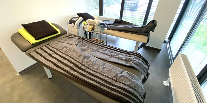 Lymfodrenáž je masáž lymfatické tkáně aktivující tok lymfy v lymfatickém systému, který je významnou součástí imunitního systému.